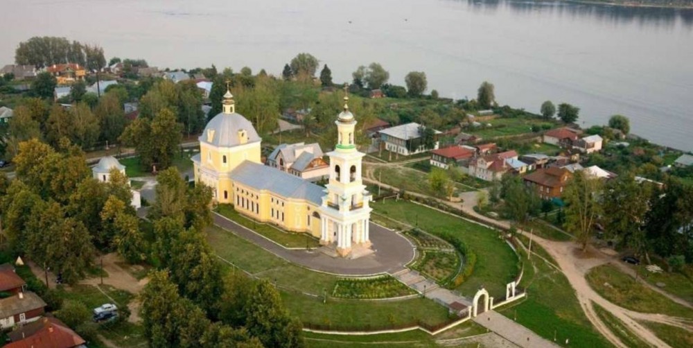 Как создавать окна в будущее в малых городах?